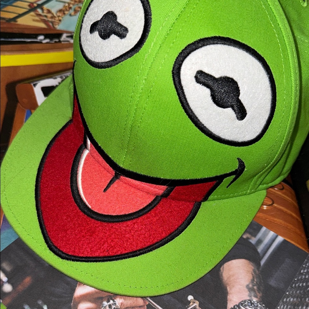 🐸 • 🧢 The MUPPETS x … Froggy Vibes 🧢 • 🐸